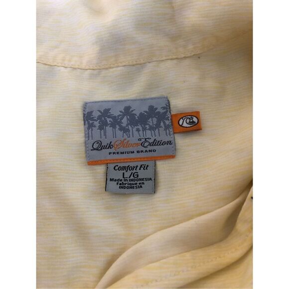 Quiksilver Edition Men's Comfort Fit Casual With Print fish Shirt Size L Short S - Picture 7 of 10